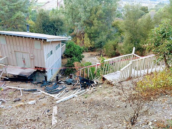 3rd image of 8091 Park View Dr