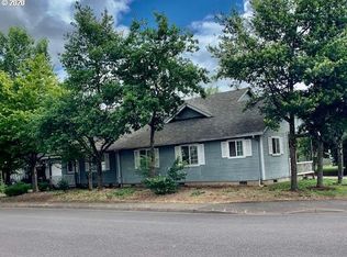 583 S 41st St, Springfield, OR 97478