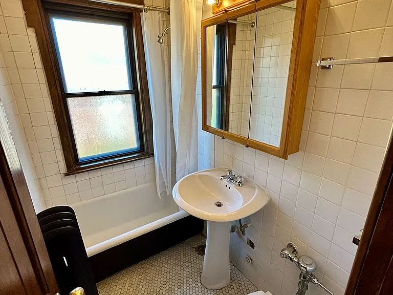 2256 N. Cleveland — Photo 41