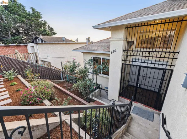 8501 Thermal St, Oakland, CA 94605
