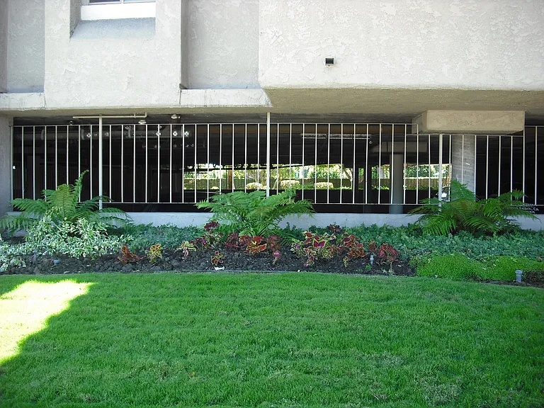 Yorktown Apartments — Photo 9