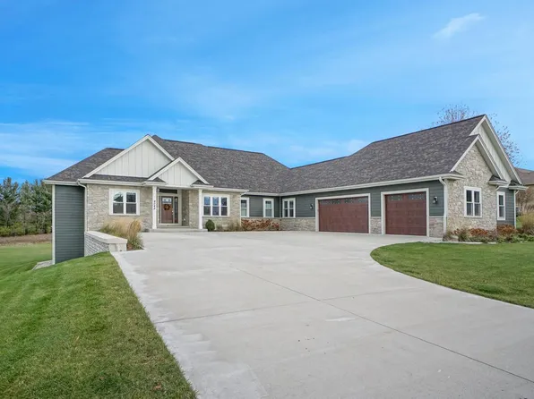 4048 Whispering PASS, Colgate, WI 53017