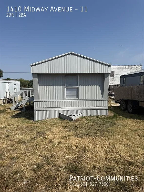 2 bed, 1056 sqft, $950 — Photo 2