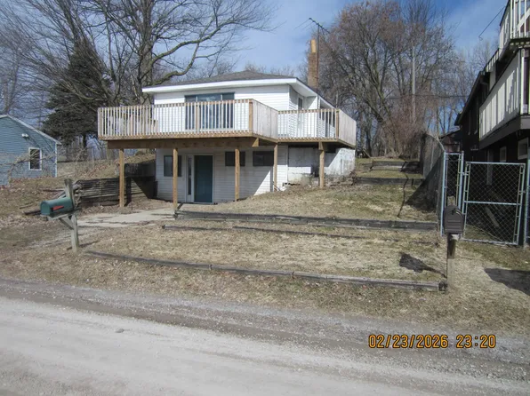 11019 Crooked Lake Dr NE, Rockford, MI 49341