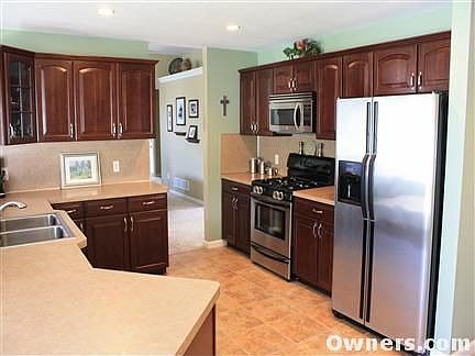 4th image of 713 Sweetwater Dr