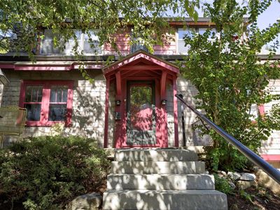 219 E Jackson Rd, Saint Louis, MO, 63119
