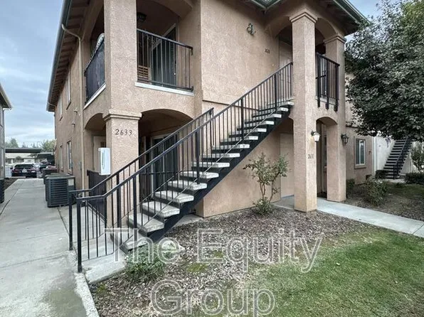 2631 W Lark Ave, Visalia, CA 93291