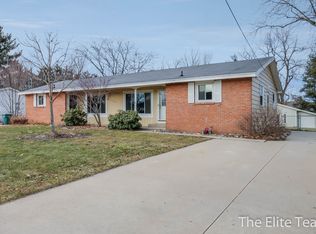5815 Country View Dr, Allendale, MI