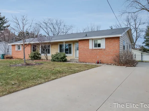 5815 Country View Dr, Allendale, MI 49401