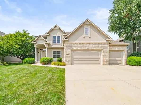 8908 N Farley Ave, Kansas City, MO 64157