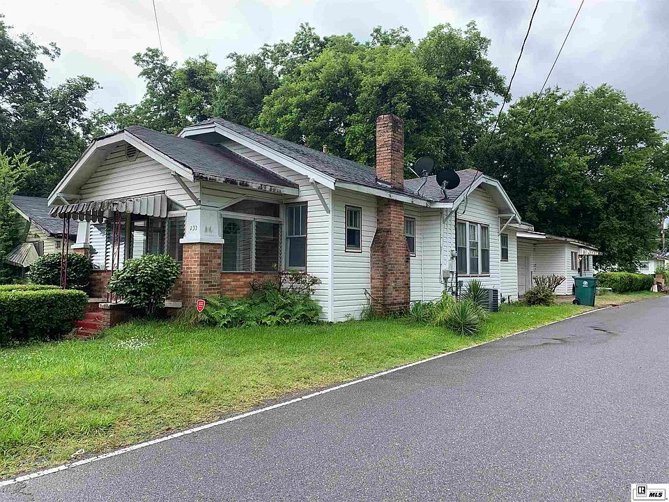 2nd image of 233 Cedar St