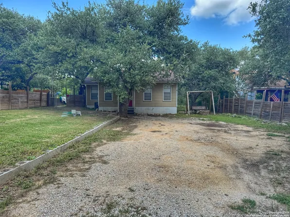 272 WEATHERBY DR, Spring Branch, TX 78070