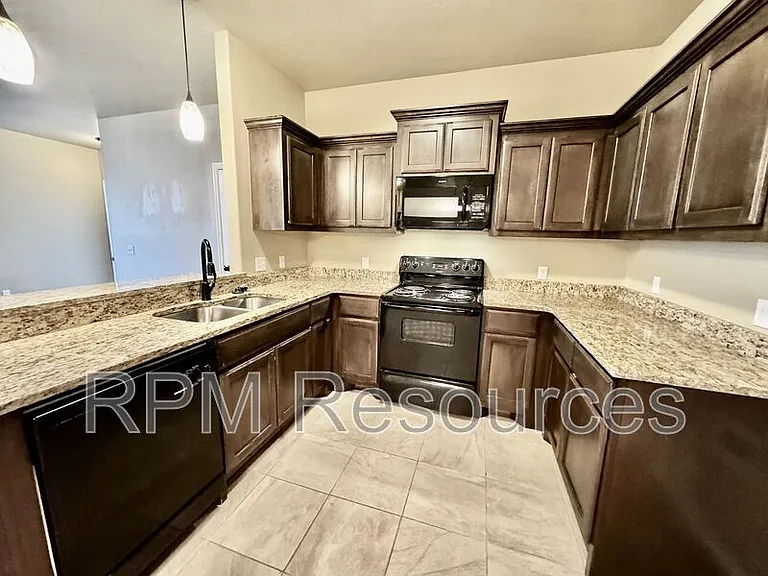 151 Bison Court Way — Photo 7