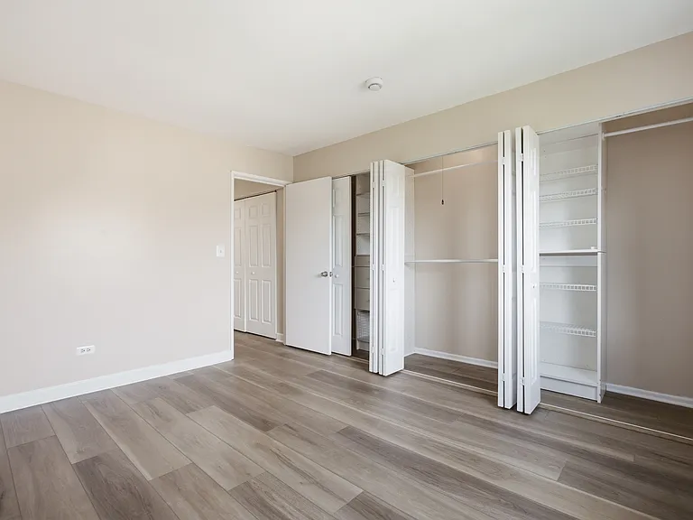 3511 N Central Rd #302 — Photo 14