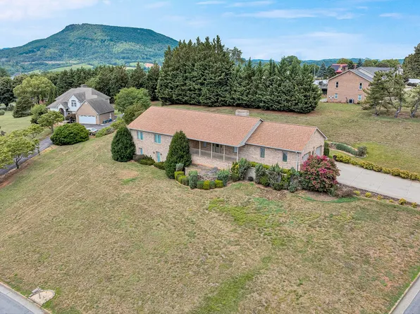 453 Highland Dr, Roanoke, VA 24019