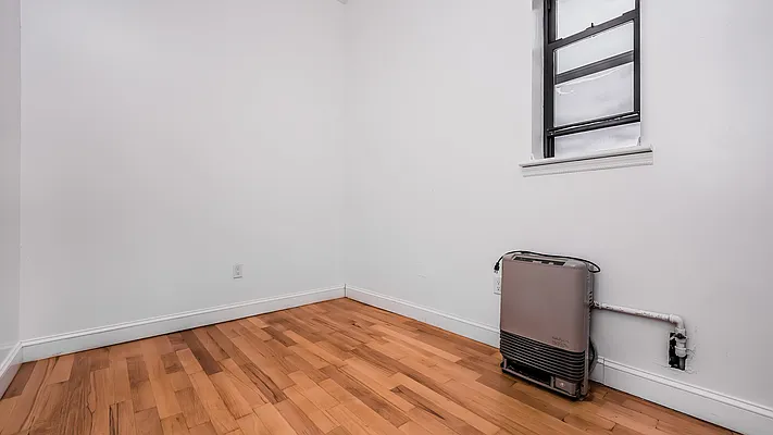 Rented by Nooklyn NYC LLC | media 9