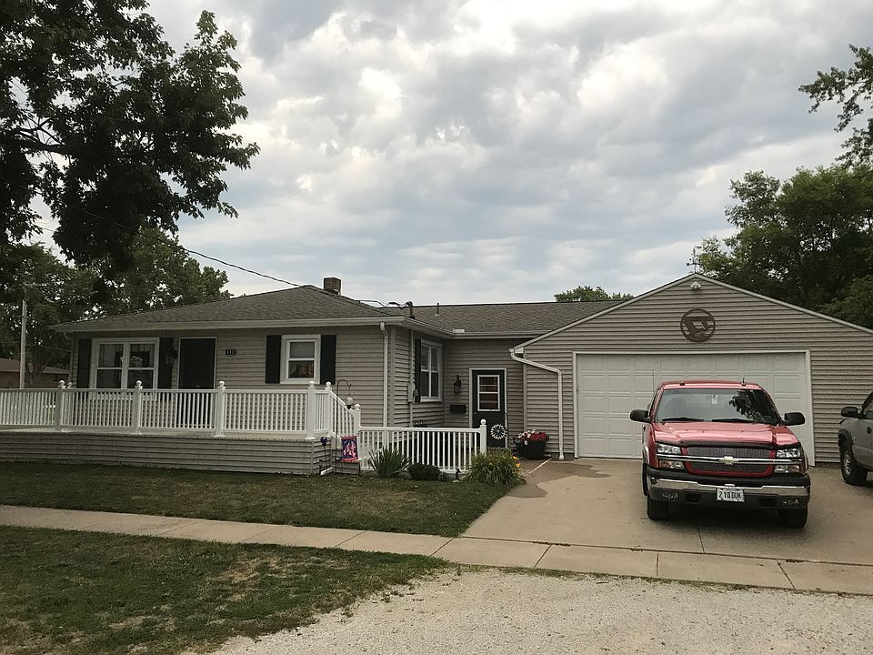 Porch & 26x30 Garage