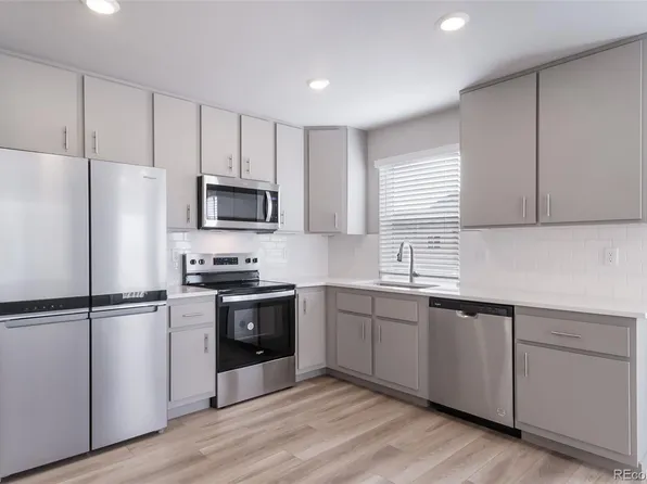 46566 Avery Lane, Bennett, CO 80102