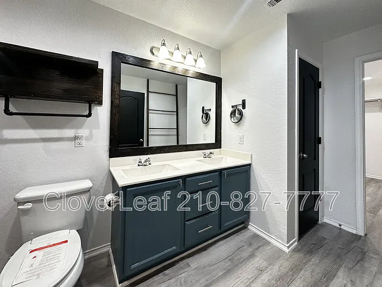2606 Bluff Xing — Photo 27