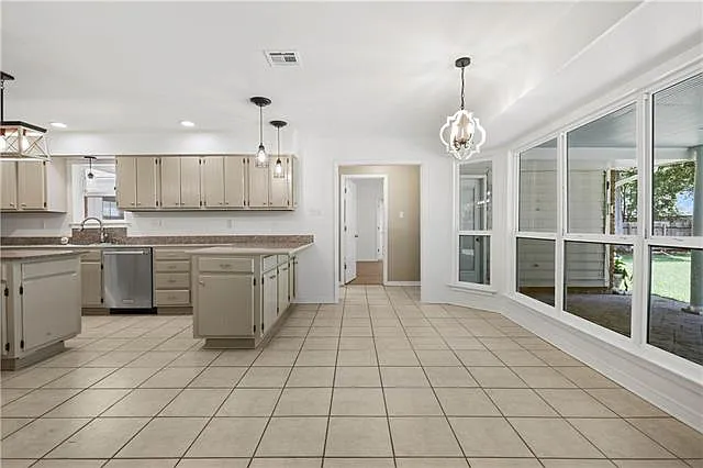 133 Louise Dr — Photo 11