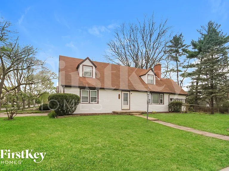 1802 Evergreen Rd — Photo 2