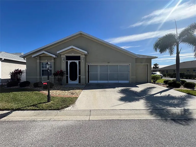 24401 Manchester Trl — Photo 1