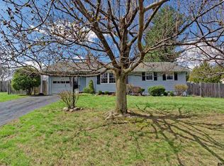 10 Dan Del Dr, Latham, NY 12110
