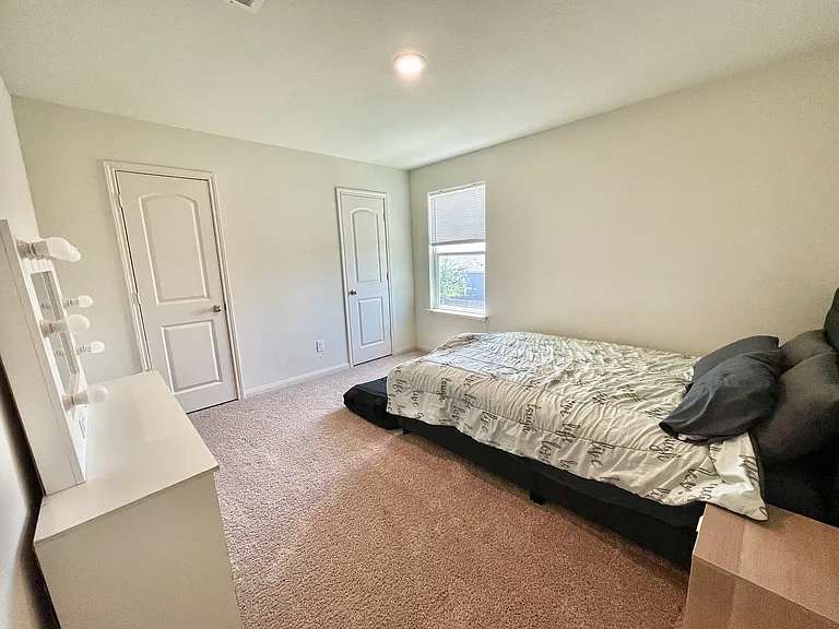 1327 Amy Dr — Photo 11