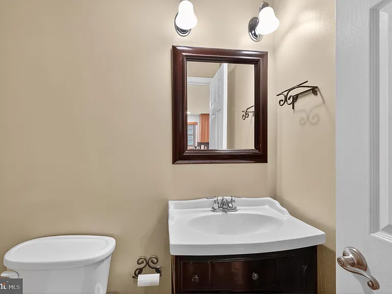 10207 Antietam Ave — Photo 10