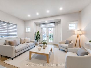 12 Crispin Ct, Markham, ON L3R 4G6