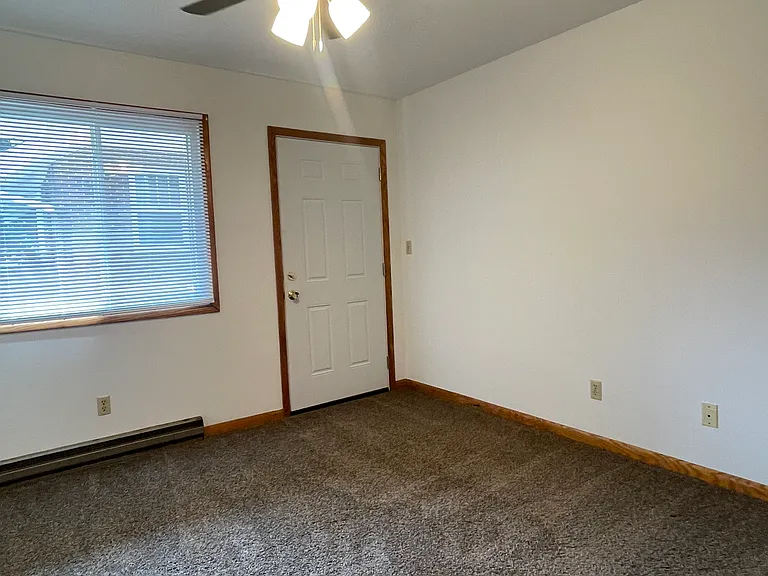 205 W Walworth St #5 — Photo 7