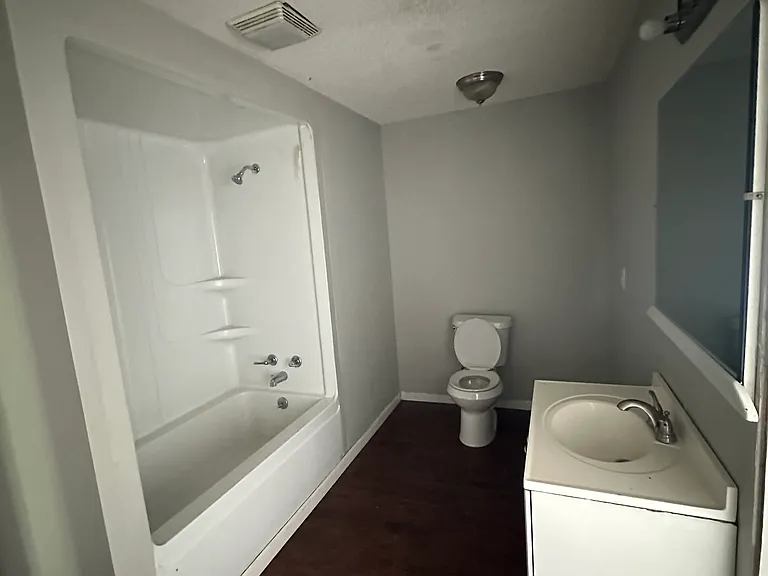 1500 Keeble St #C — Photo 6