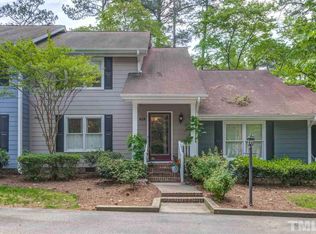 1522 Woodcroft Dr, Raleigh, NC 27609