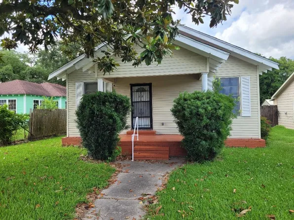 1670 Corley St, Beaumont, TX 77701