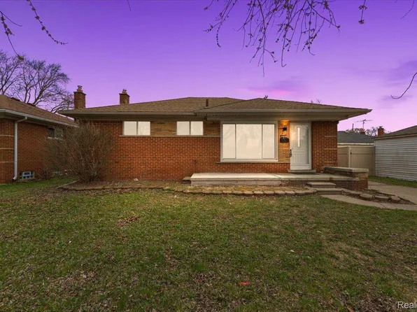 26050 Janet Ct, Roseville, MI 48066