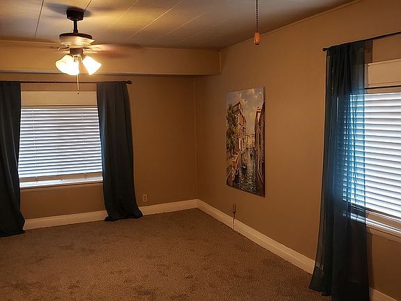 4th image of 423 15th Ave S