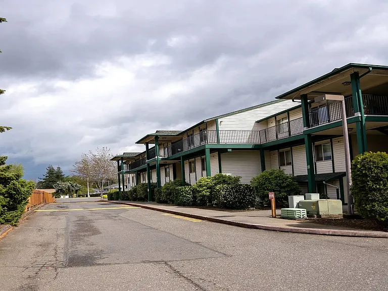 Baker Vista Apartments — Photo 1