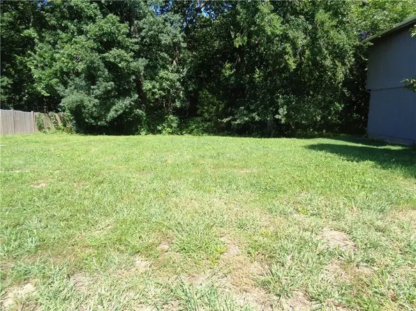 5624 N Richmond Ave, Kansas City, MO 64119