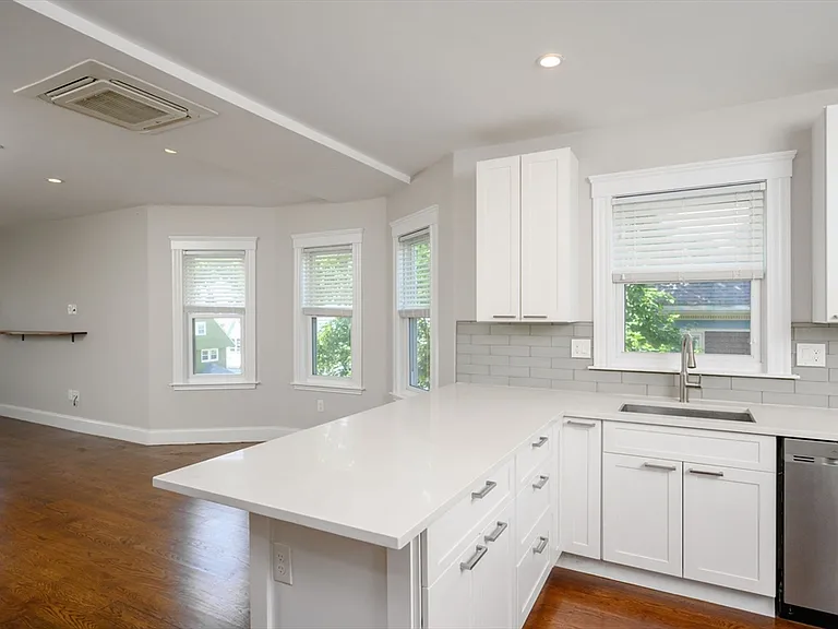 24 Mount Ida Rd #2 — Photo 5