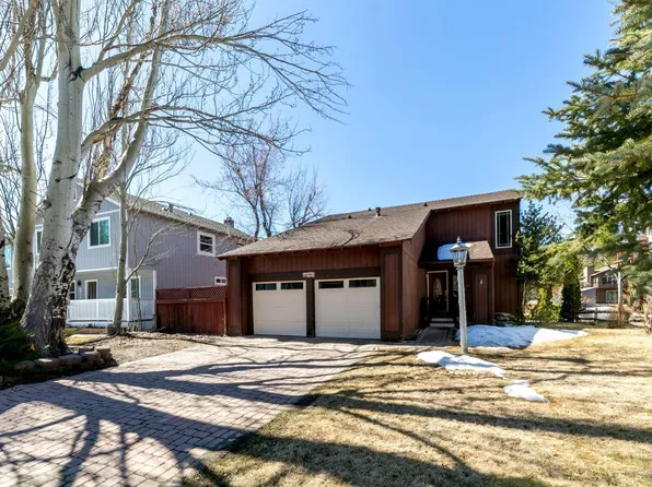 746 Lassen Dr, South Lake Tahoe, CA 96150