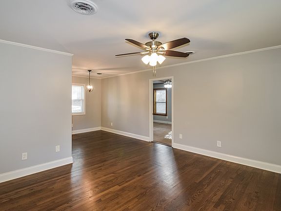 3rd image of 1151 Lombard Dr