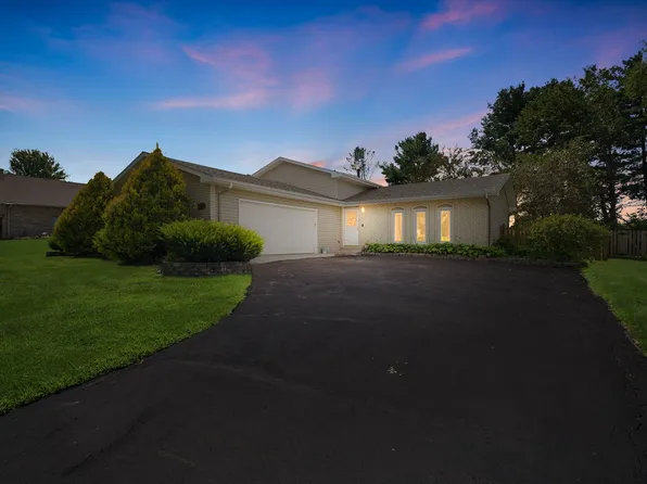 624 Melrose Ln, Beecher, IL 60401