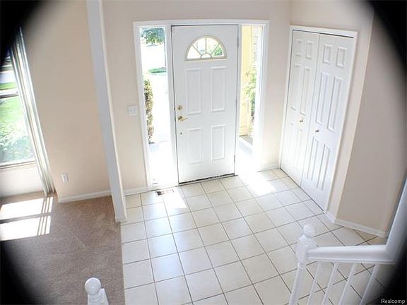 5th image of 4822 Walnut Creek Dr