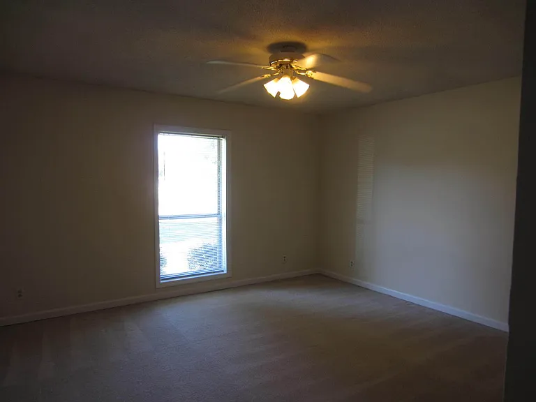 3433 Ashurst Dr — Photo 8