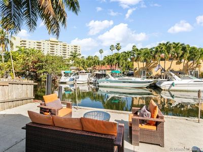 901 NW 7th Street Rd, Miami, FL, 33136