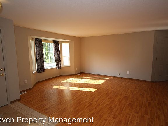 4th image of 14911 164th Ave NW