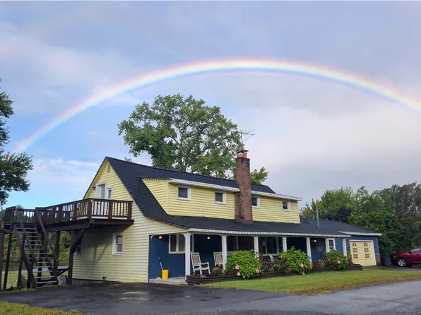 5 Chalone Dr W, Fulton, NY 13069