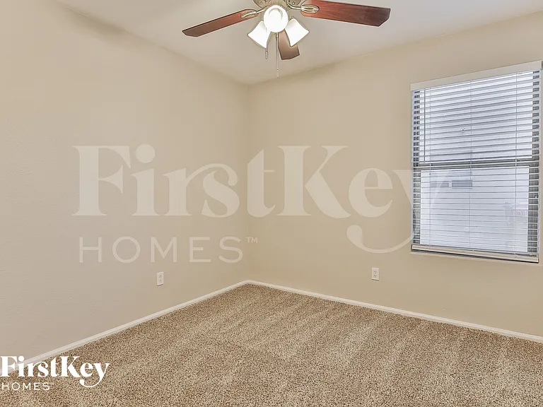 425 W Jersey Way — Photo 13