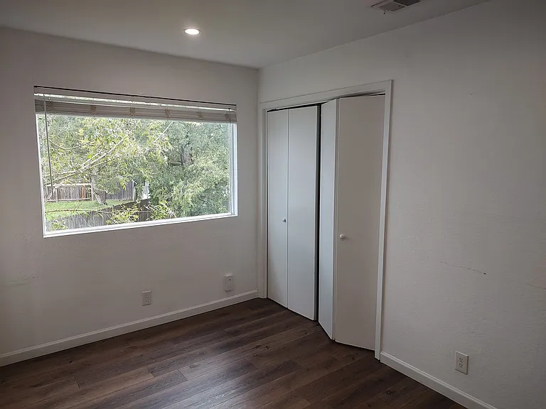 2200 Leah Cv #C — Photo 5