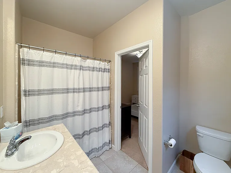 1010 Vanilla Walkway — Photo 16
